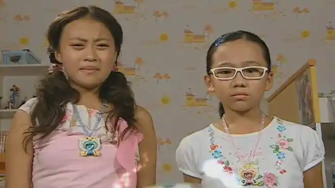 巴啦啦小魔仙:美琪美雪使用魔法利用传声器和妈妈说话,太可怜了