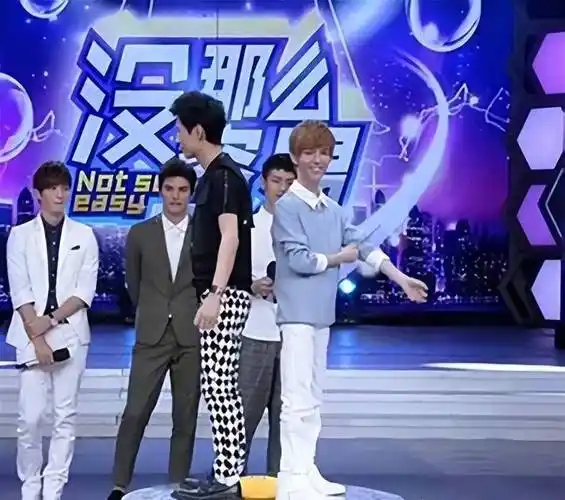 谎报身高被拆穿的明星们,173和180差不多高,到底谁在撒谎?