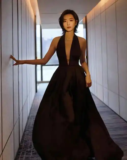 一些生图怼脸拍:(杨洋,罗一舟,林一,胡歌,张新成,侯明昊,靳东,冯绍峰