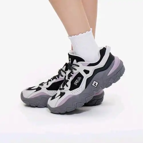 斐乐女鞋掠夺者2代