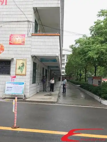 确保每个细节充分准备到位,6月5日下午,邵东县两市镇三中考点坐镇领导