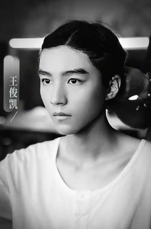 王俊凯中分造型##1921定档#电影《1921》正式官宣王俊凯的加盟剧照