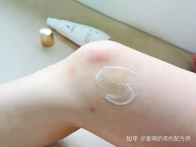 ③涂抹精华油(每天涂抹)