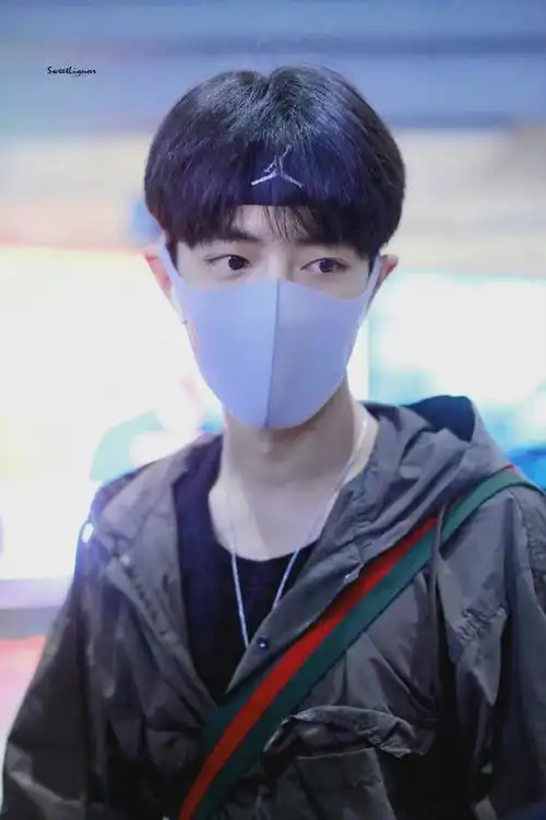 肖战##肖战肌肉##肖战闲暇碎片##肖战白色发带