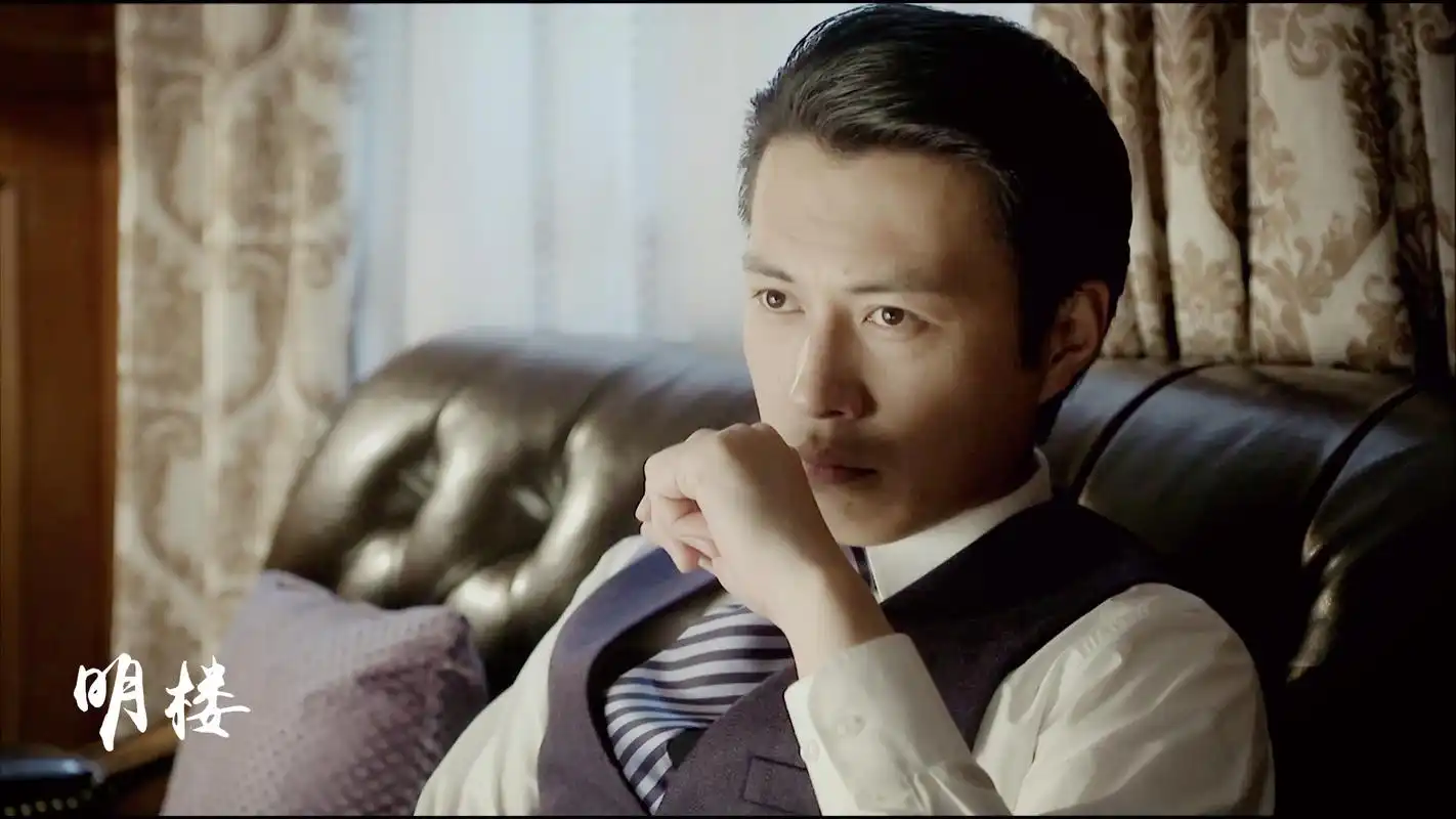 大器晚成的靳东,17岁出道39岁才走红,只因为做了这件"傻事"!