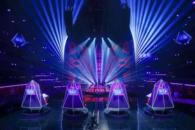 中国好声音巅峰之夜伍珂玥夺得总冠军点燃十周年梦想舞台