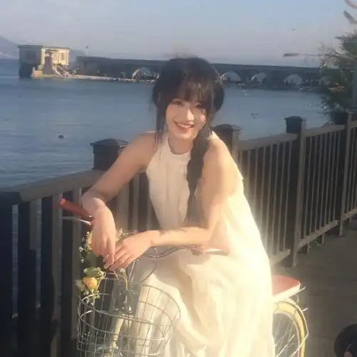 【240220费沁源小红98更新】  "老手机拍的 古早系头像感照片