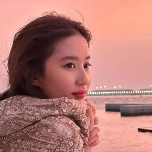 刘亦菲好运头像(落日版)|刘亦菲|落日|好运_新浪新闻