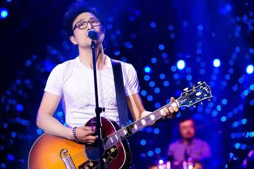 汪峰演唱会迟到80分钟?大批歌迷要求退票时,工作室发声回应__凤凰网