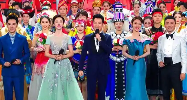 2021年央视春节联欢晚会的主持人共有五位,他们是李思思,任鲁豫