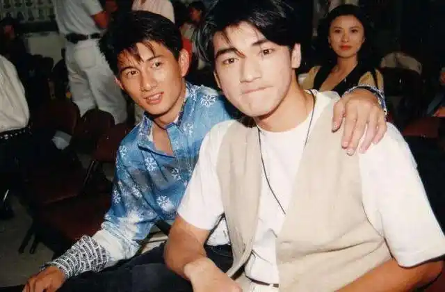 第二代玉女杨采妮的麻辣情史吴奇隆金城武为她争风吃醋