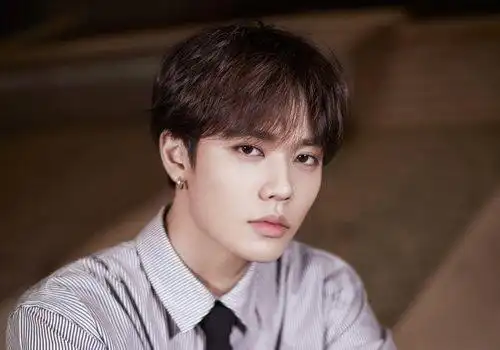 男生几款最新刘海短发推荐 打造轻熟型男必梳短发_发型造型_宝妈时尚