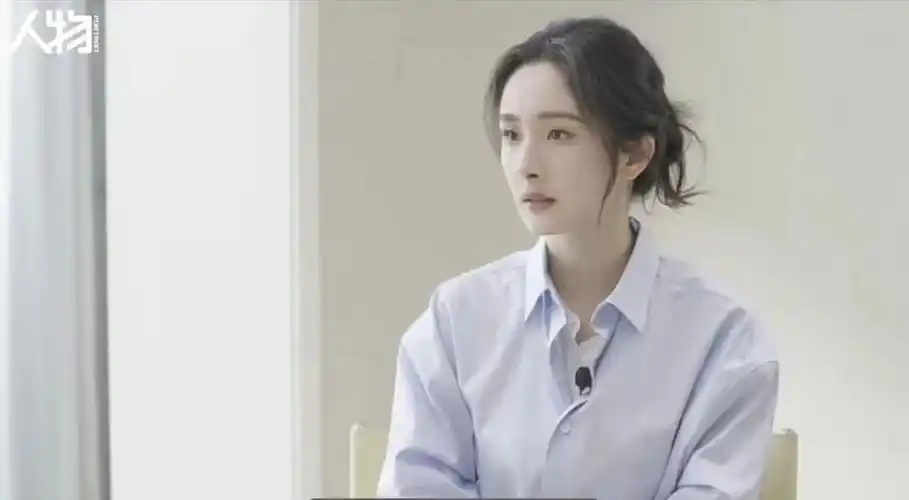 杨幂最新采访刷屏,但更让人有共鸣的还是她的中年闺蜜_腾讯新闻