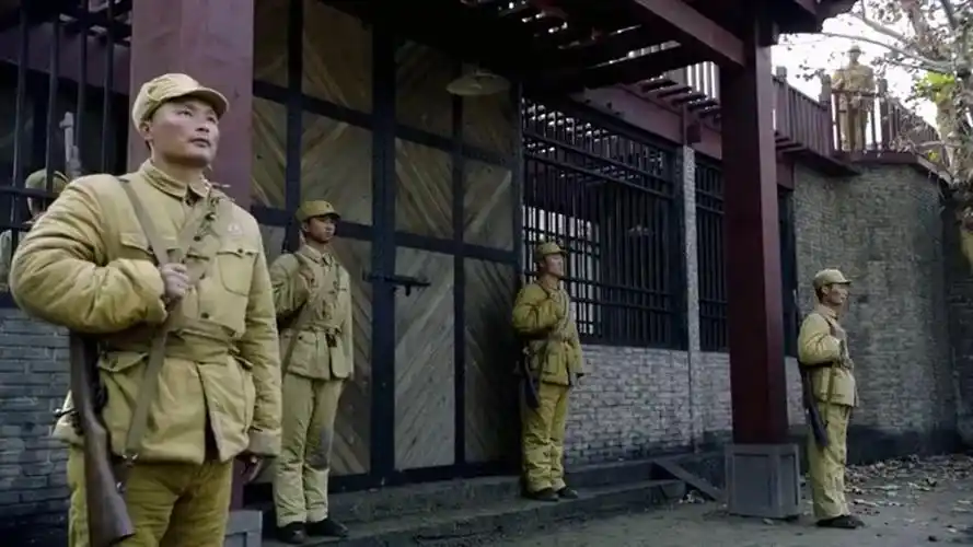 特赦1959战犯到达功德林面对其情形个个心里打鼓