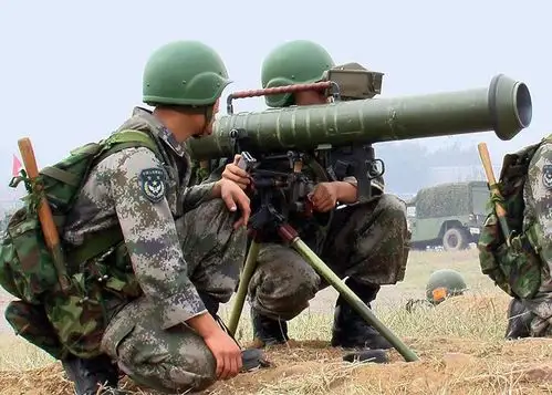 如果单兵反坦克导弹都装备到解放军步兵班了,坦克还能适应未来战场吗?