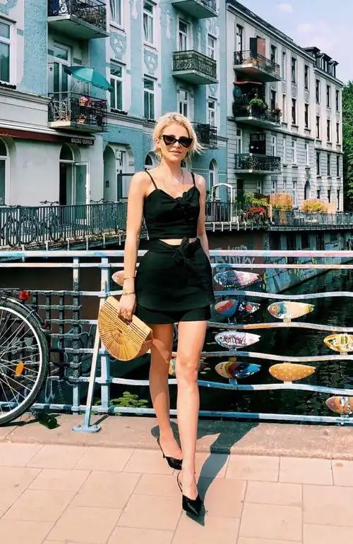 西班牙时尚博主carolinedaur街拍时尚搭配欧美风