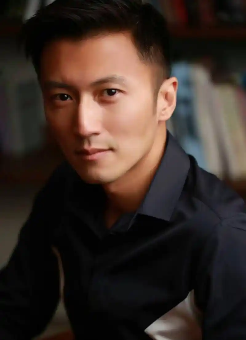 谢霆锋陈伟霆日本滑雪被偶遇,网友:王菲在吗