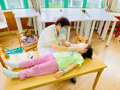 关注健康 幸福成长——江海幼儿园进行"六一"体检