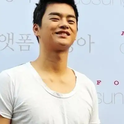 徐仁国被曝整容,以下分享了徐仁国整容前后照片及徐仁国个人资料信息.