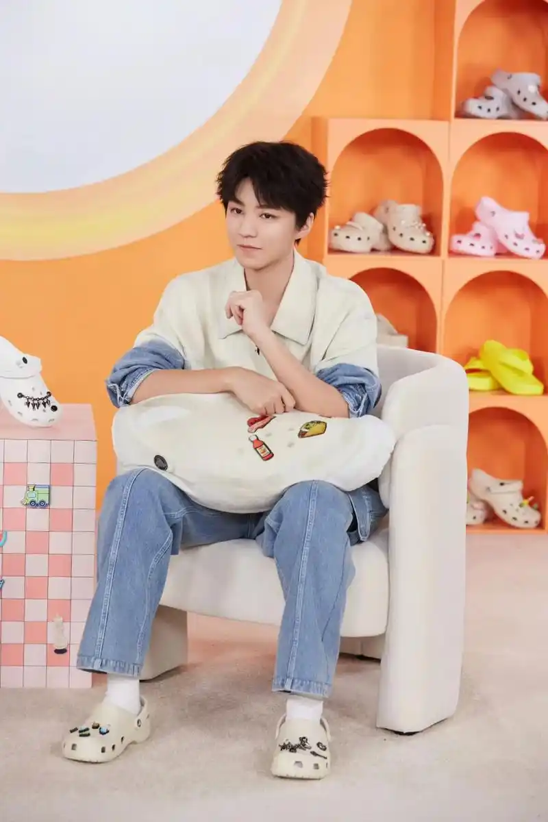 王俊凯 #从开始到未来只为王俊凯 今天这个开开心心的才是我 - 兑音