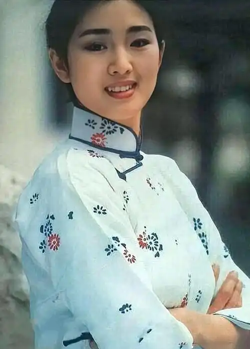 年轻时期的巩俐有多美惊艳了无数人