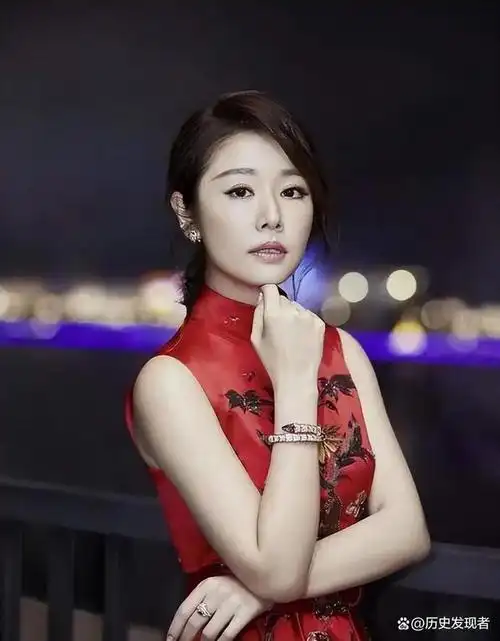 这竟然是林心如?与霍建华结婚8年,终究走上了另一条路