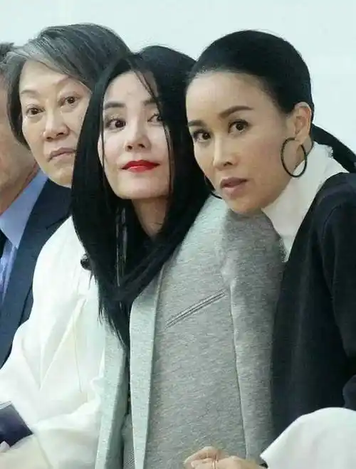 因《相约98》成为闺蜜 有一种友谊叫做王菲那英