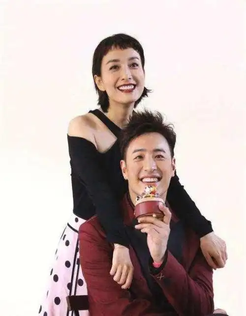 吴昕郑凯恋情再添实锤,两人感情稳固已同屋,在一起多年就是不说