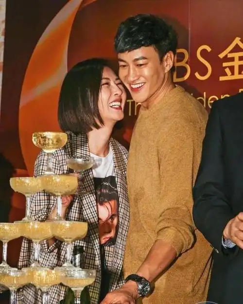 恋情|结婚|相恋|何润东|小娇妻_网易订阅