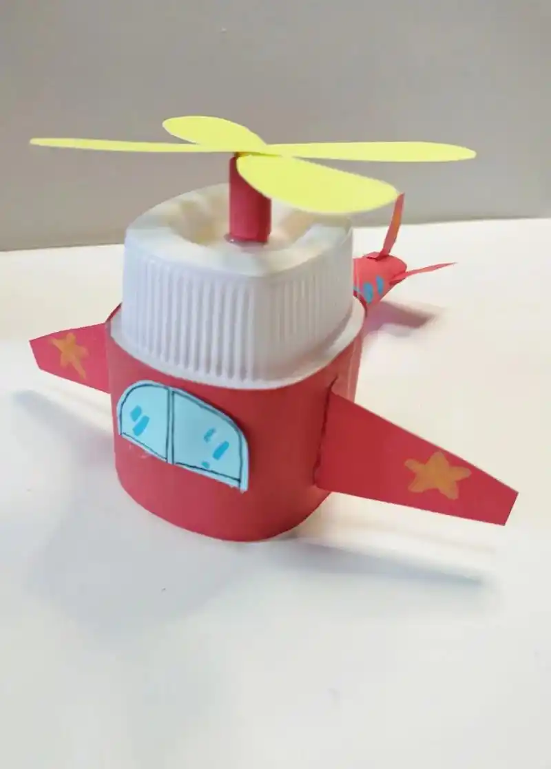 一个酸奶杯变身小飞机,环创手工作业不用愁 - 抖音