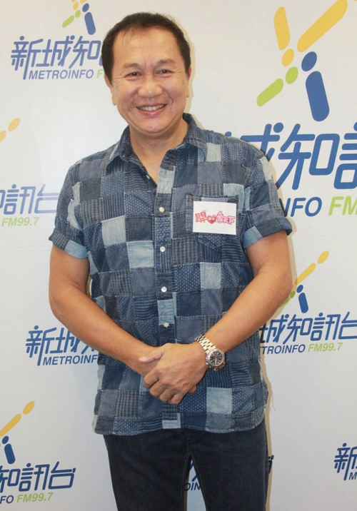 70岁郭锋内地复出拍戏与麦长青饭聚精神抖擞已走出丧妻阴霾