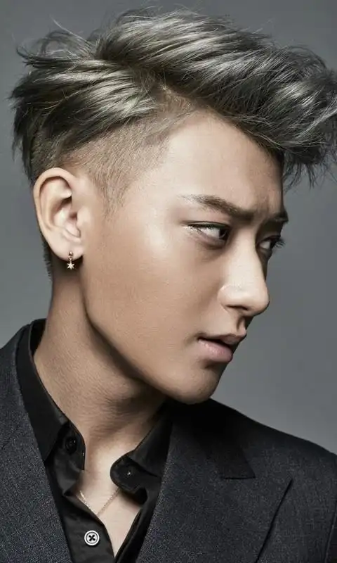 帅哥照片小鲜肉黄子韬各种耍帅的写真图片16帅哥猛男文章小虾米