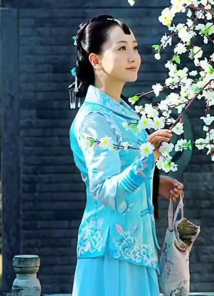 《情定三生》剧照-张萌,杨蓉上演夺夫大战