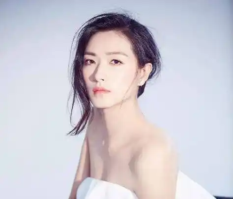 由孙红雷,张鲁一,尹昉,万茜等主演的《新世界》最近正在热播,这部电视