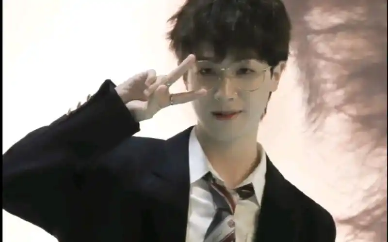 活动  【倒霉死勒】今天的梅梅又杀我啊啊啊啊我流下激动的泪水