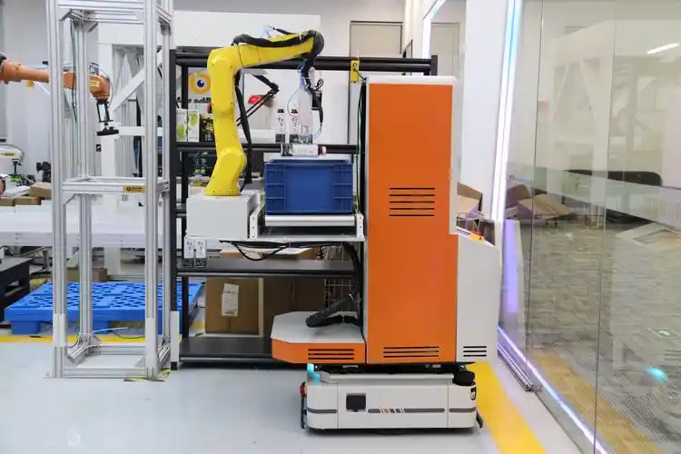 基于"5g ai 机器视觉"的移动式拣货补货机器人