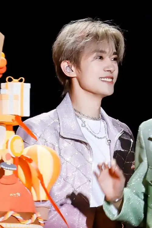 四字 易烊千玺 yyqx 四字弟弟