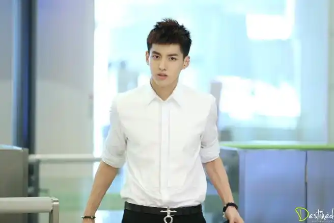 51f当然是我们"白菜小哥"吴亦凡了@mr_凡先生