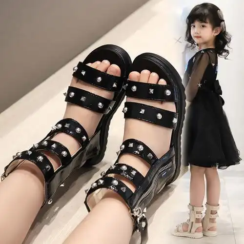 新款小女孩夏季凉鞋女童铆钉罗马中大