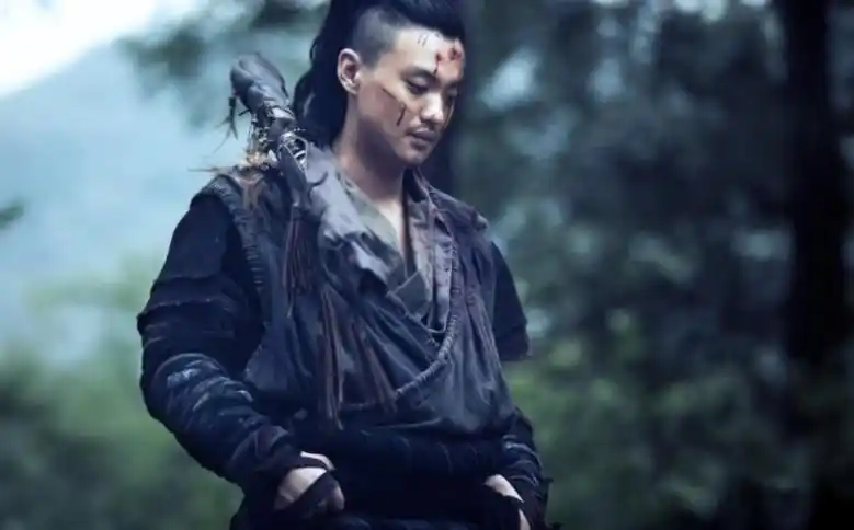 但是俗话说只要反派长得好,三观跟着五官跑,《绣春刀》过后,周一围痞