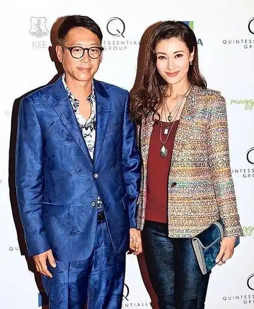 演艺代言人李嘉欣夫妇的到访无疑是整个活动的亮点.