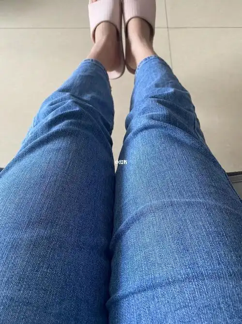 你们穿的牛仔裤会鼓包吗