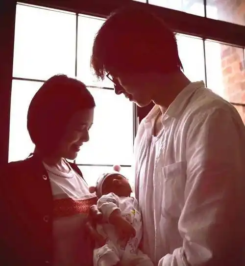 41岁东方卫视一姐主持陈辰产女!