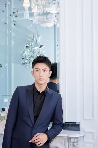 黄景瑜巴黎时装周帅气图片