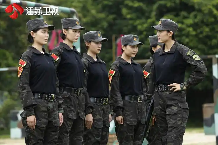 "铿锵玫瑰"夏冬像火又像冰 《利刃出击》牟星和杨烁"不打不相识"