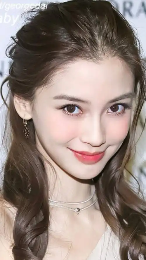 杨颖真的是"美商"达人,妆容发型和私服,都是借鉴性极高的参考插图1