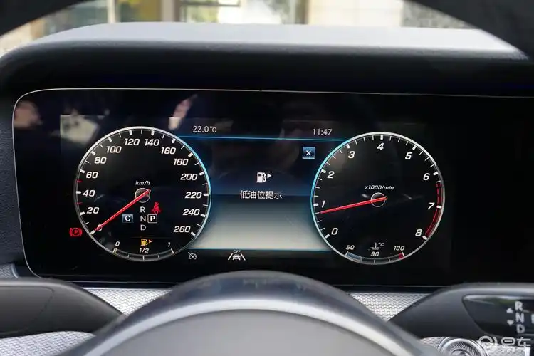 【奔驰e级(进口)e 300 运动版仪表盘图片-汽车图片大全】-易车