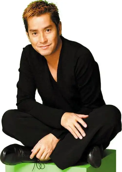 著名歌手谭咏麟:为了生一个儿子,他在发妻与红颜知己之间挣扎