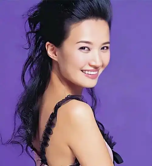 《无所畏惧》李煜:北京卫视美女主持人,男友吃五年软饭终获幸福_李钰