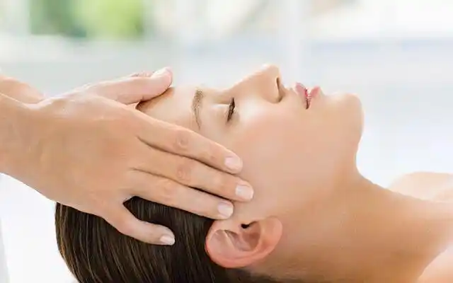 芊绘形象设计工作室-脸部护肤spa或单色经典美甲免费抢